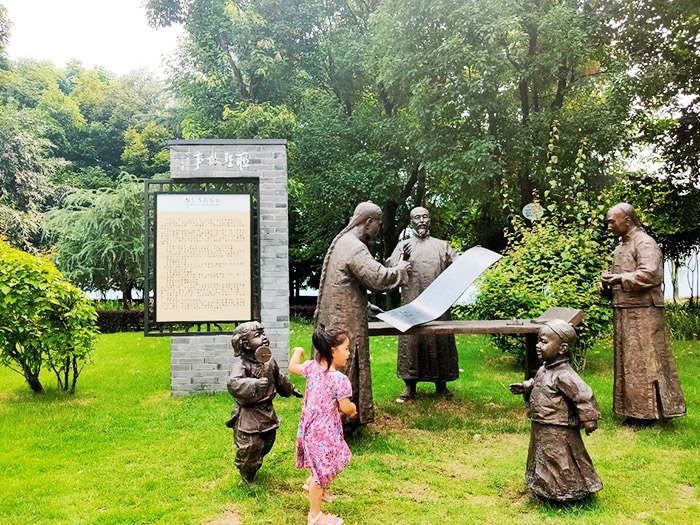 景观雕塑.jpg 景观雕塑.jpg